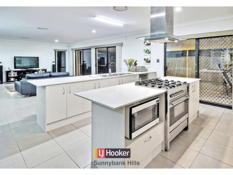 43 Larapinta Circuit, Parkinson QLD 4115