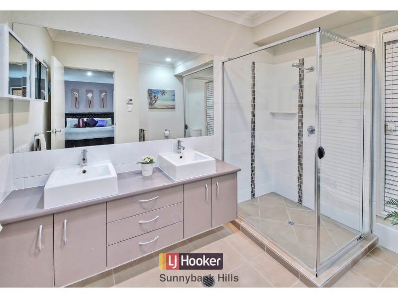 43 Larapinta Circuit, Parkinson QLD 4115