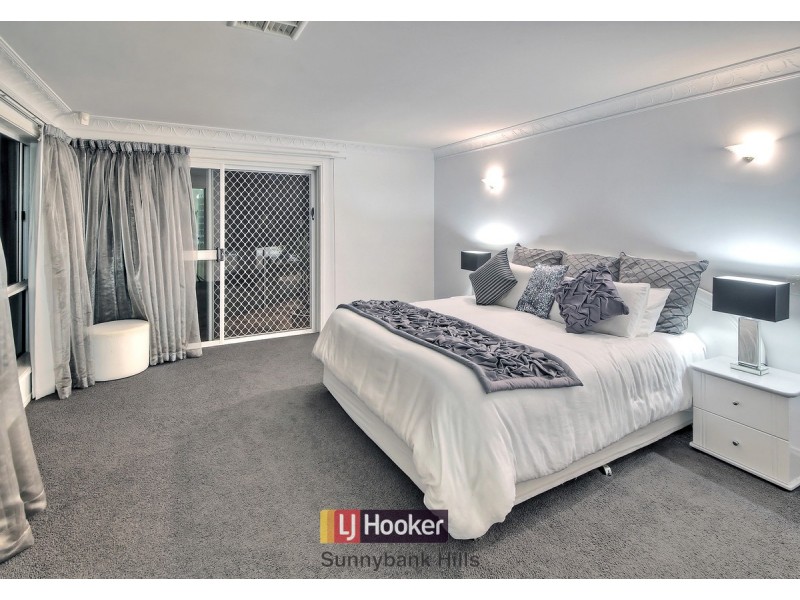 142 Kardella Street, Stretton QLD 4116