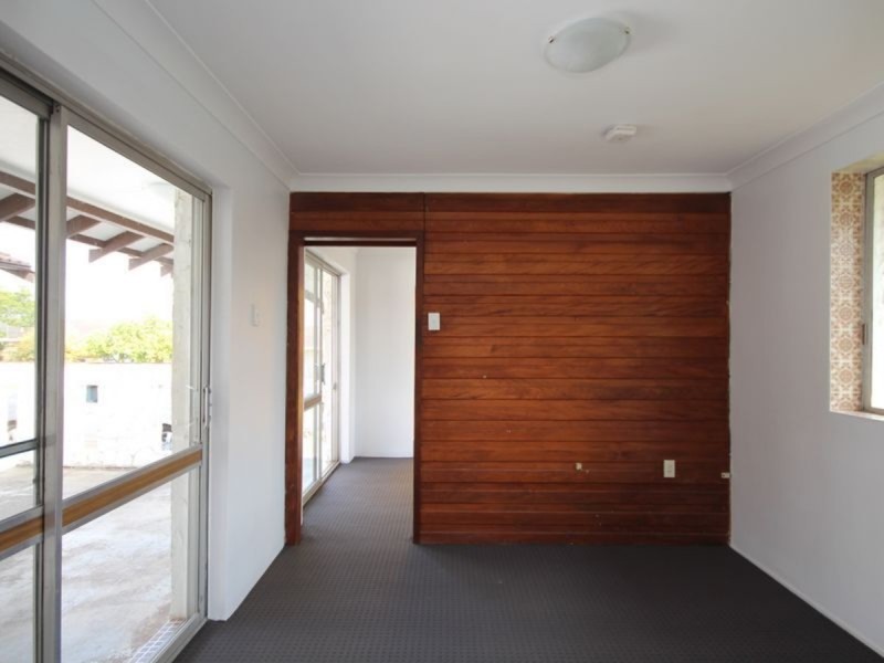 11 Saffron Street, Robertson QLD 4109