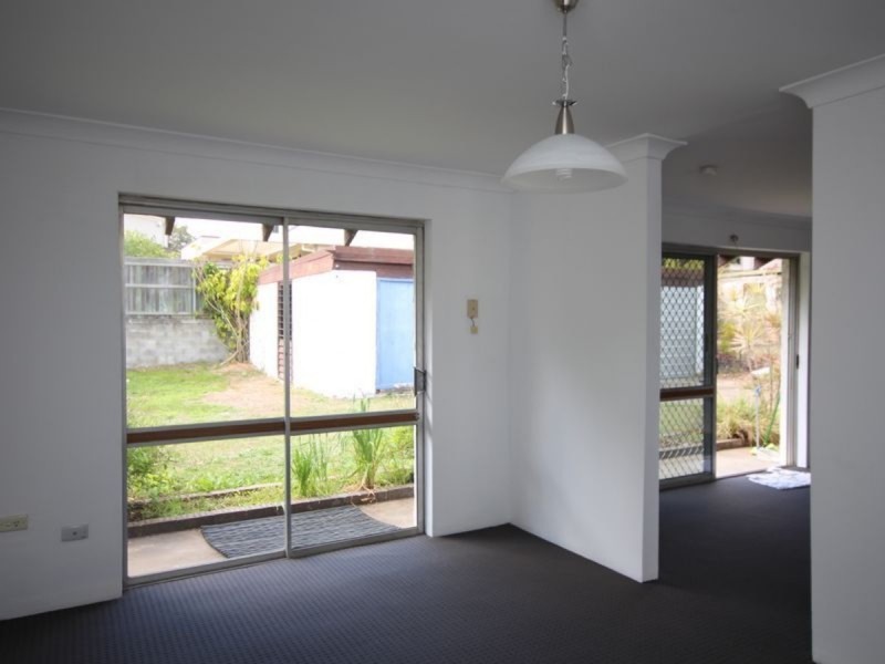 11 Saffron Street, Robertson QLD 4109