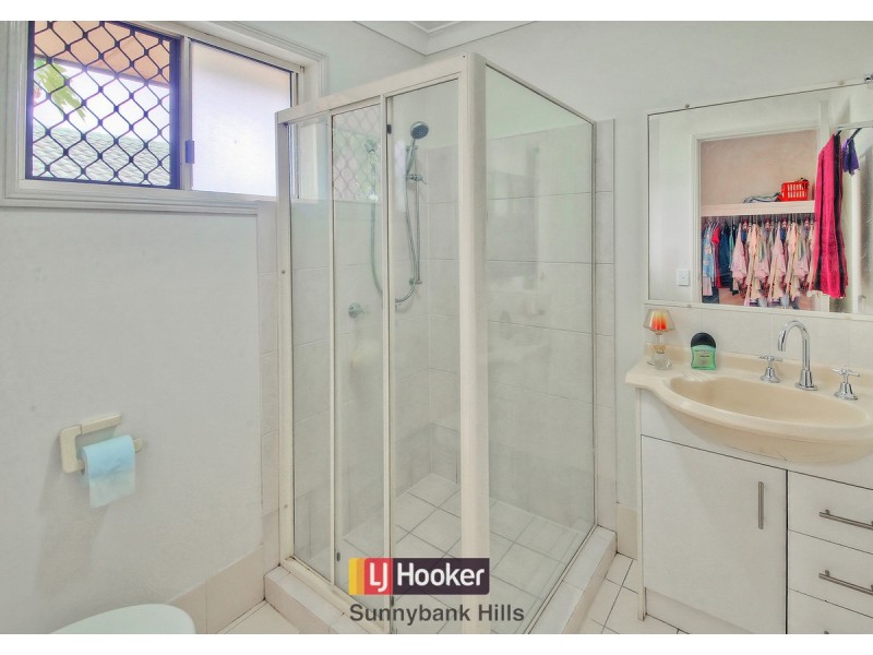 97 Federation Drive, Hillcrest QLD 4118