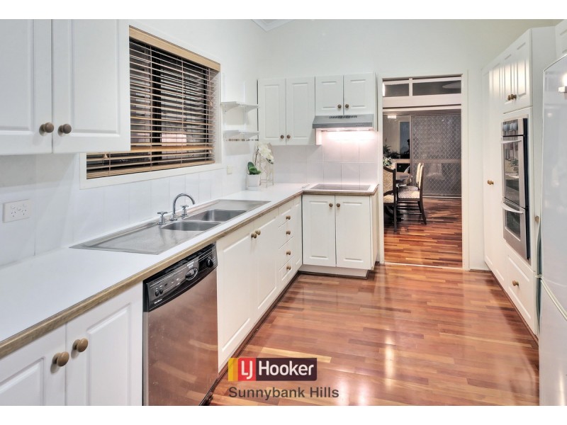 7 Brooklands Street, Eight Mile Plains QLD 4113