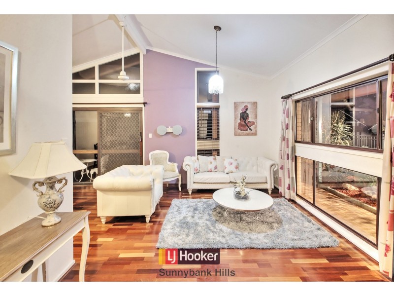 7 Brooklands Street, Eight Mile Plains QLD 4113