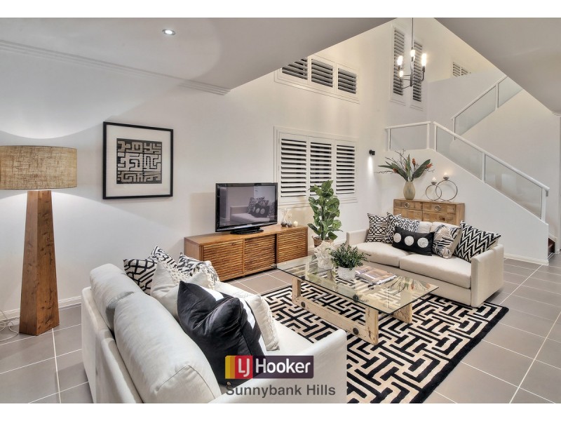 27 Brydon Street, Highgate Hill QLD 4101