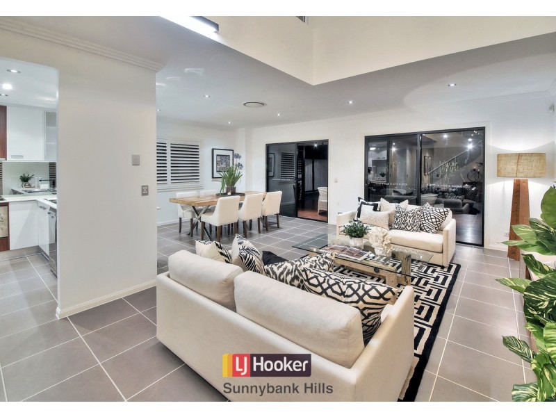 27 Brydon Street, Highgate Hill QLD 4101