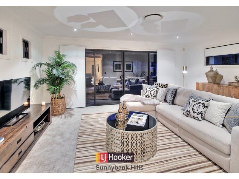 27 Brydon Street, Highgate Hill QLD 4101