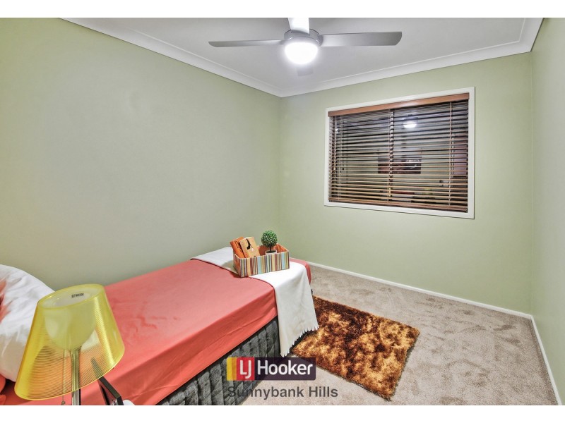30 Turnmill Street, Macgregor QLD 4109