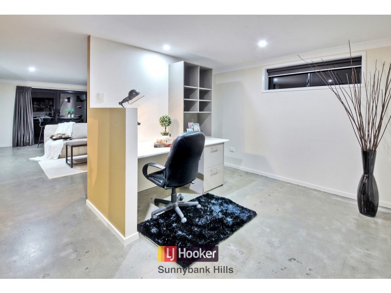 30 Turnmill Street, Macgregor QLD 4109