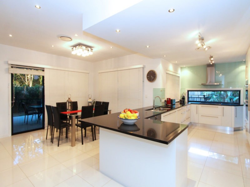 9 Highvale Street, Eight Mile Plains QLD 4113