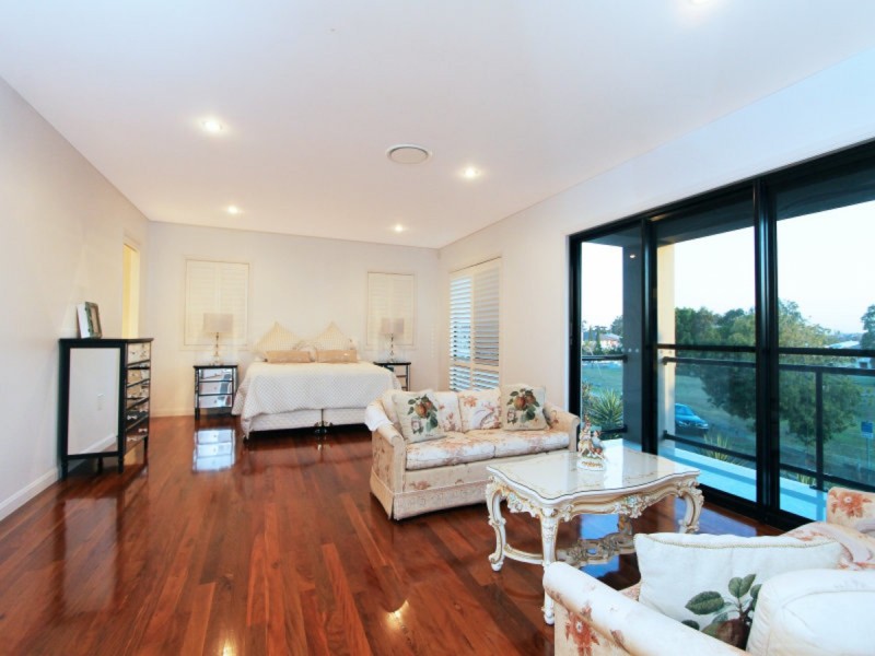 9 Highvale Street, Eight Mile Plains QLD 4113