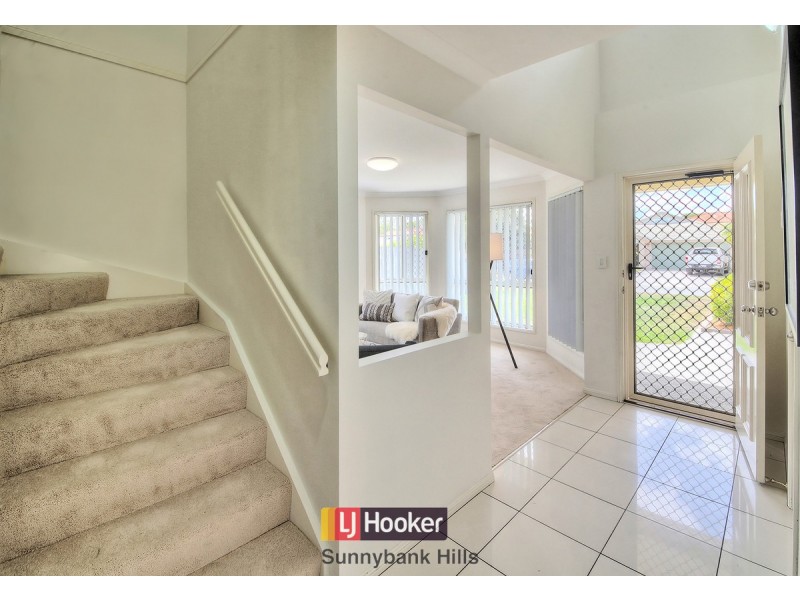 7 Karajini Crescent, Parkinson QLD 4115