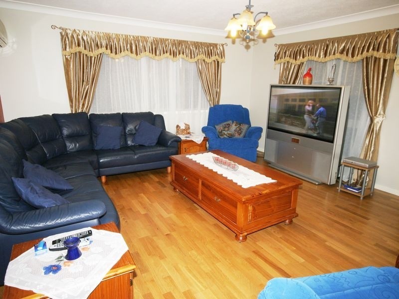 22 Maywood Crescent, Calamvale QLD 4116