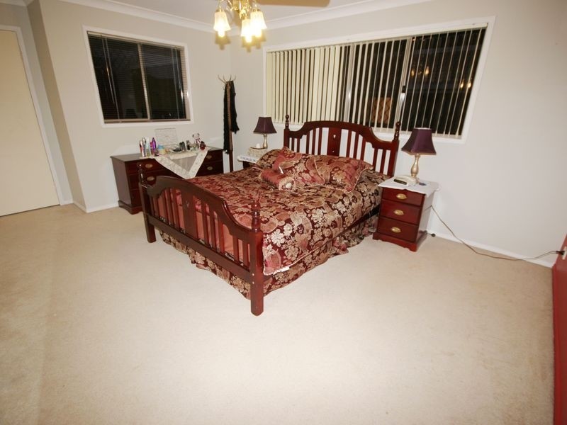 22 Maywood Crescent, Calamvale QLD 4116