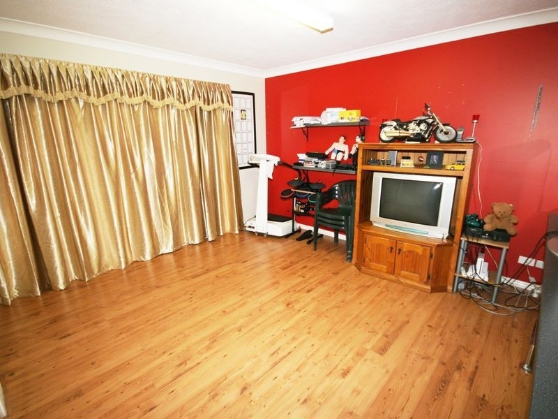 22 Maywood Crescent, Calamvale QLD 4116
