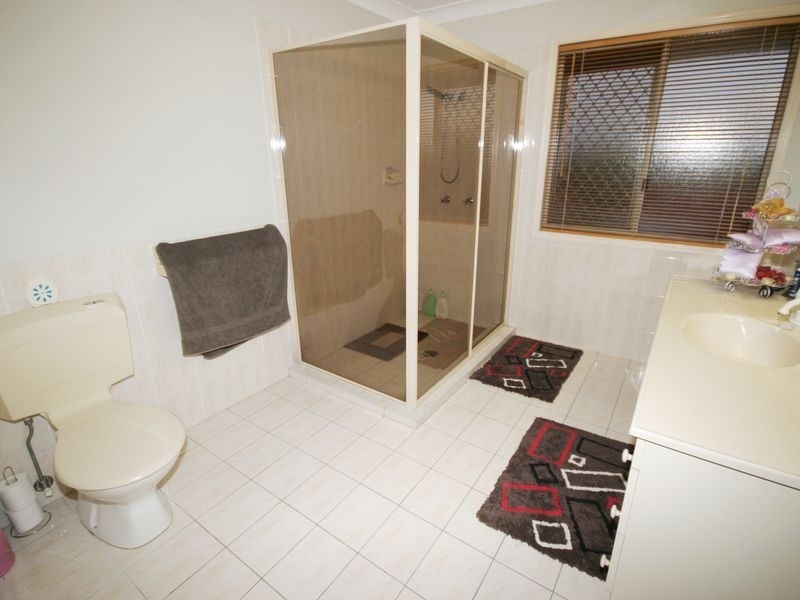 22 Maywood Crescent, Calamvale QLD 4116