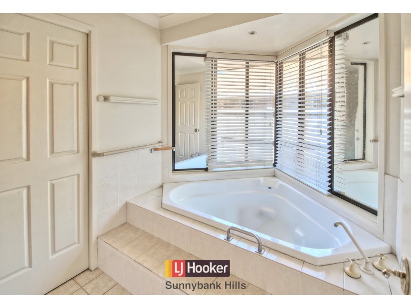17 Rubicon Crescent, Kuraby QLD 4112