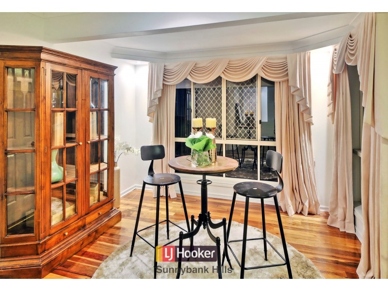 18 Colvillea Close, Stretton QLD 4116