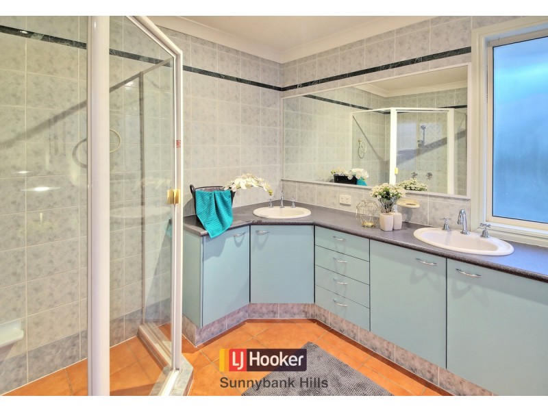 18 Colvillea Close, Stretton QLD 4116