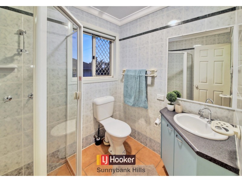 18 Colvillea Close, Stretton QLD 4116