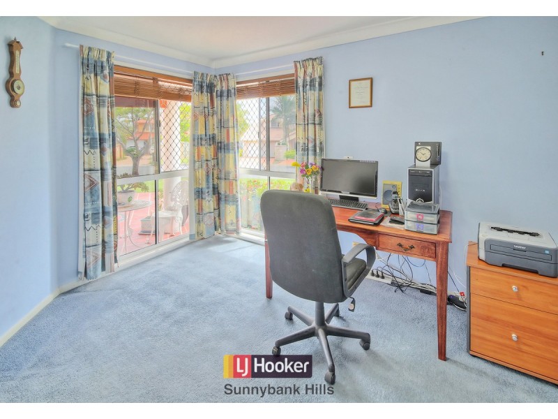 8 Gulubia Place, Calamvale QLD 4116