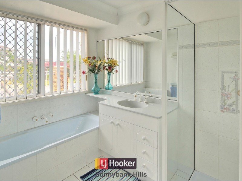 8 Gulubia Place, Calamvale QLD 4116