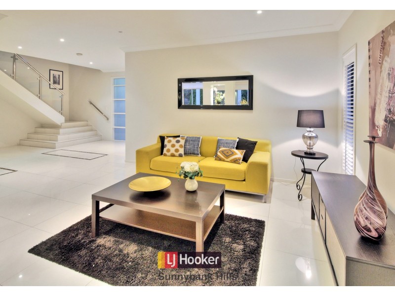 5 Trevi Close, Eight Mile Plains QLD 4113