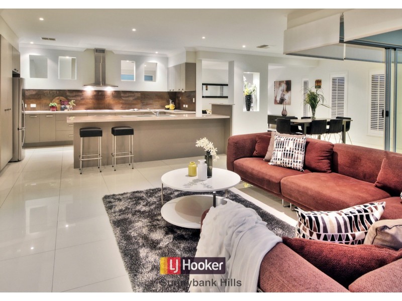 5 Trevi Close, Eight Mile Plains QLD 4113