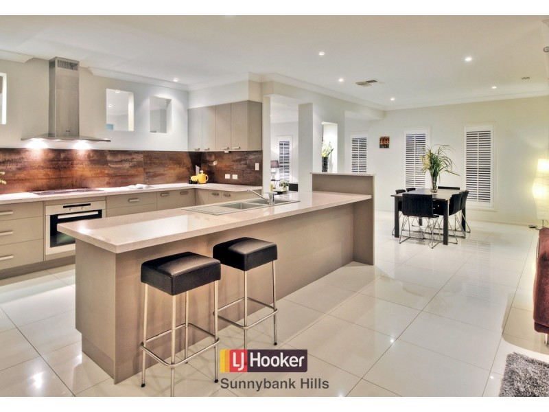 5 Trevi Close, Eight Mile Plains QLD 4113