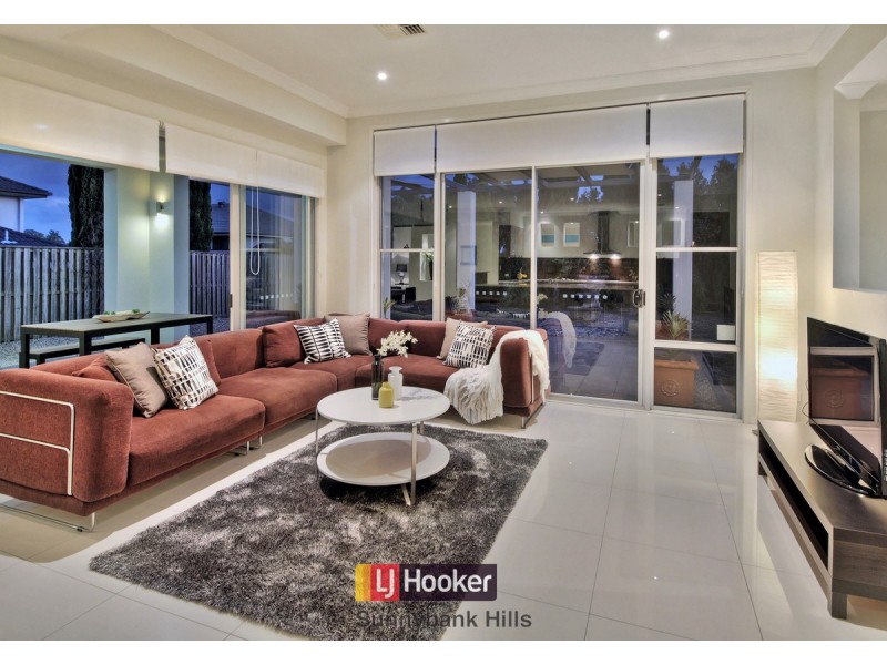 5 Trevi Close, Eight Mile Plains QLD 4113