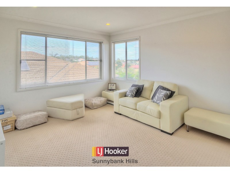 22 Larapinta Circuit, Parkinson QLD 4115