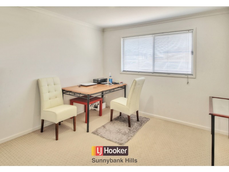 22 Larapinta Circuit, Parkinson QLD 4115