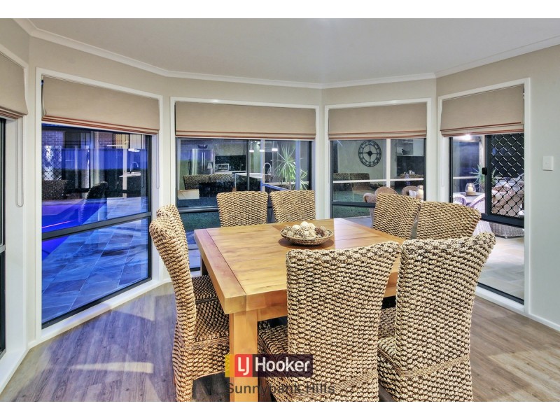 87 Greenways Esplanade, Parkinson QLD 4115