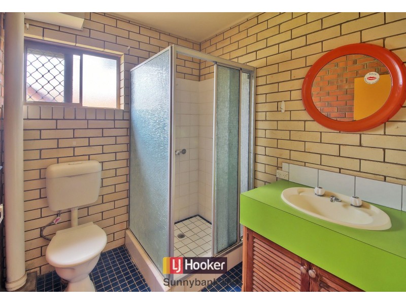 9 Belfairs Street, Robertson QLD 4109