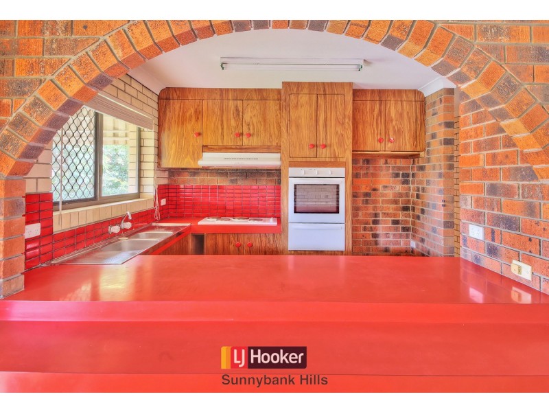 9 Belfairs Street, Robertson QLD 4109