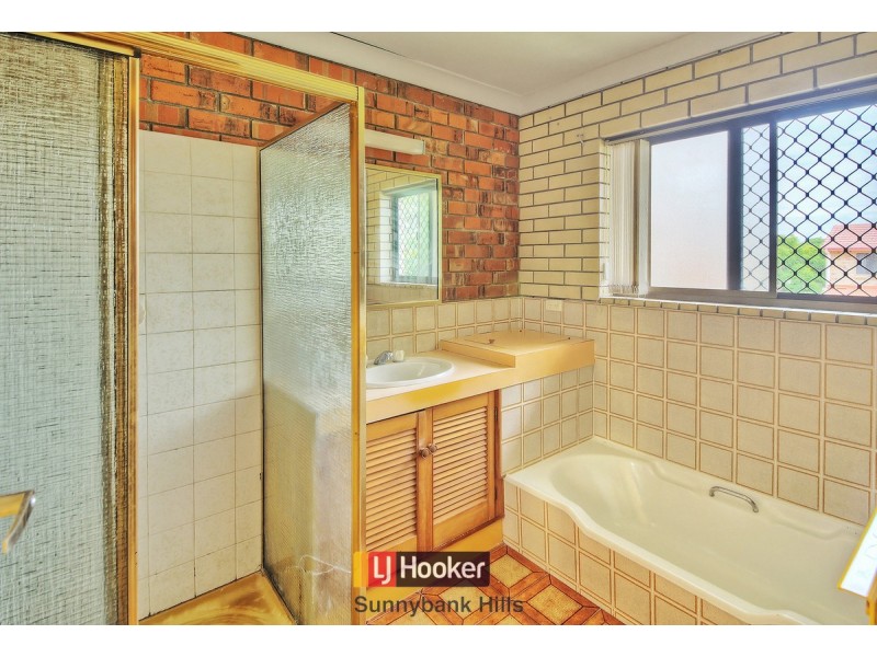 9 Belfairs Street, Robertson QLD 4109