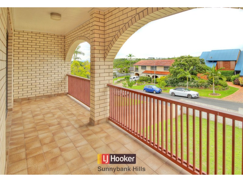 9 Belfairs Street, Robertson QLD 4109
