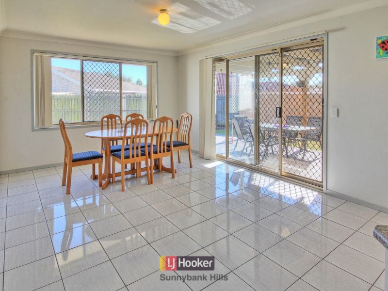 18 Thistle Street, Regents Park QLD 4118