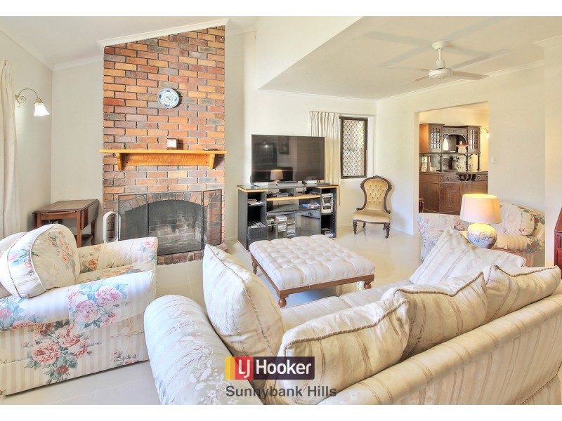 2A Bridgeport Street, Macgregor QLD 4109