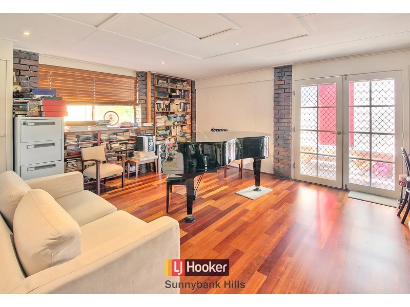 2A Bridgeport Street, Macgregor QLD 4109