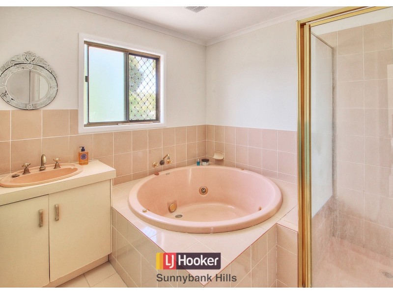 2A Bridgeport Street, Macgregor QLD 4109