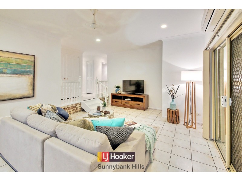 5 Silverdell Crescent, Parkinson QLD 4115