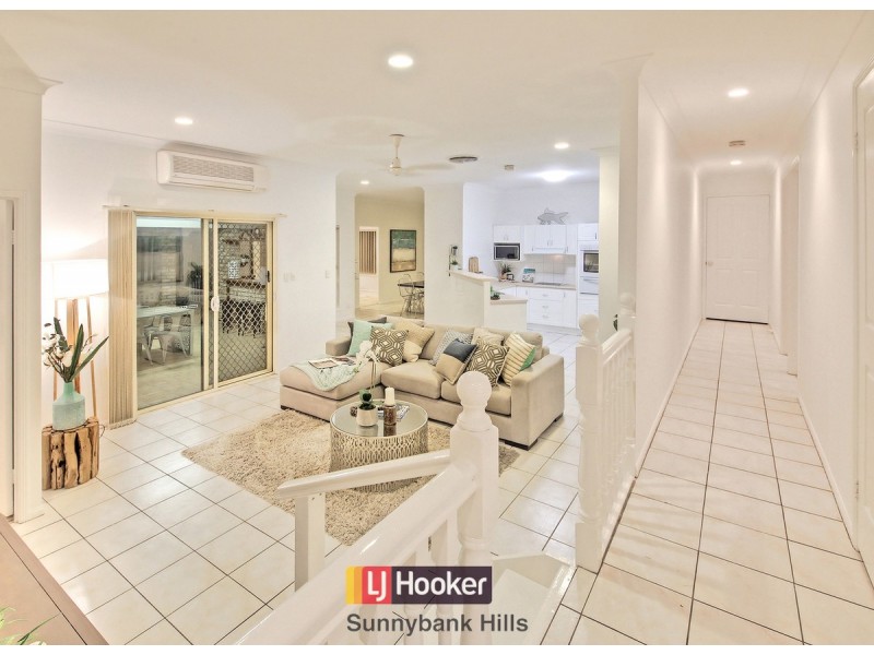 5 Silverdell Crescent, Parkinson QLD 4115