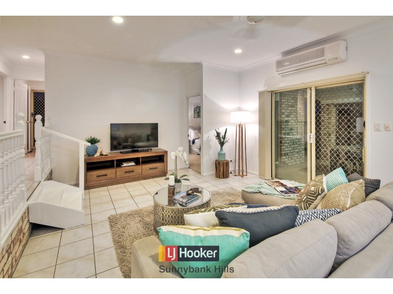 5 Silverdell Crescent, Parkinson QLD 4115