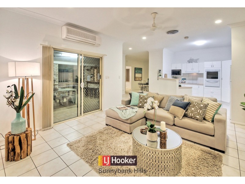 5 Silverdell Crescent, Parkinson QLD 4115