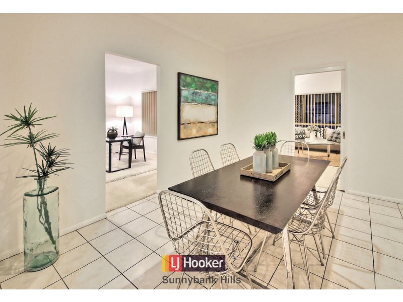 5 Silverdell Crescent, Parkinson QLD 4115