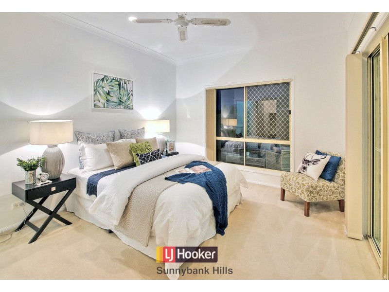 5 Silverdell Crescent, Parkinson QLD 4115