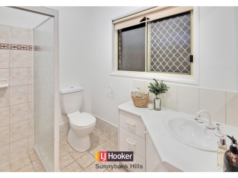 5 Silverdell Crescent, Parkinson QLD 4115