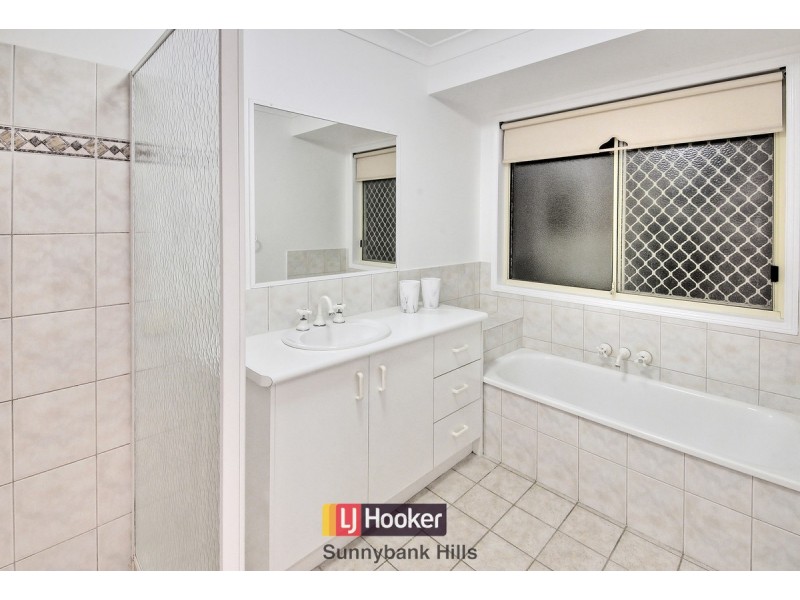 5 Silverdell Crescent, Parkinson QLD 4115