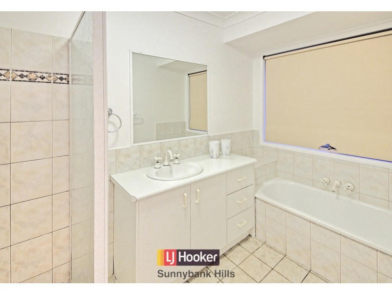 5 Silverdell Crescent, Parkinson QLD 4115